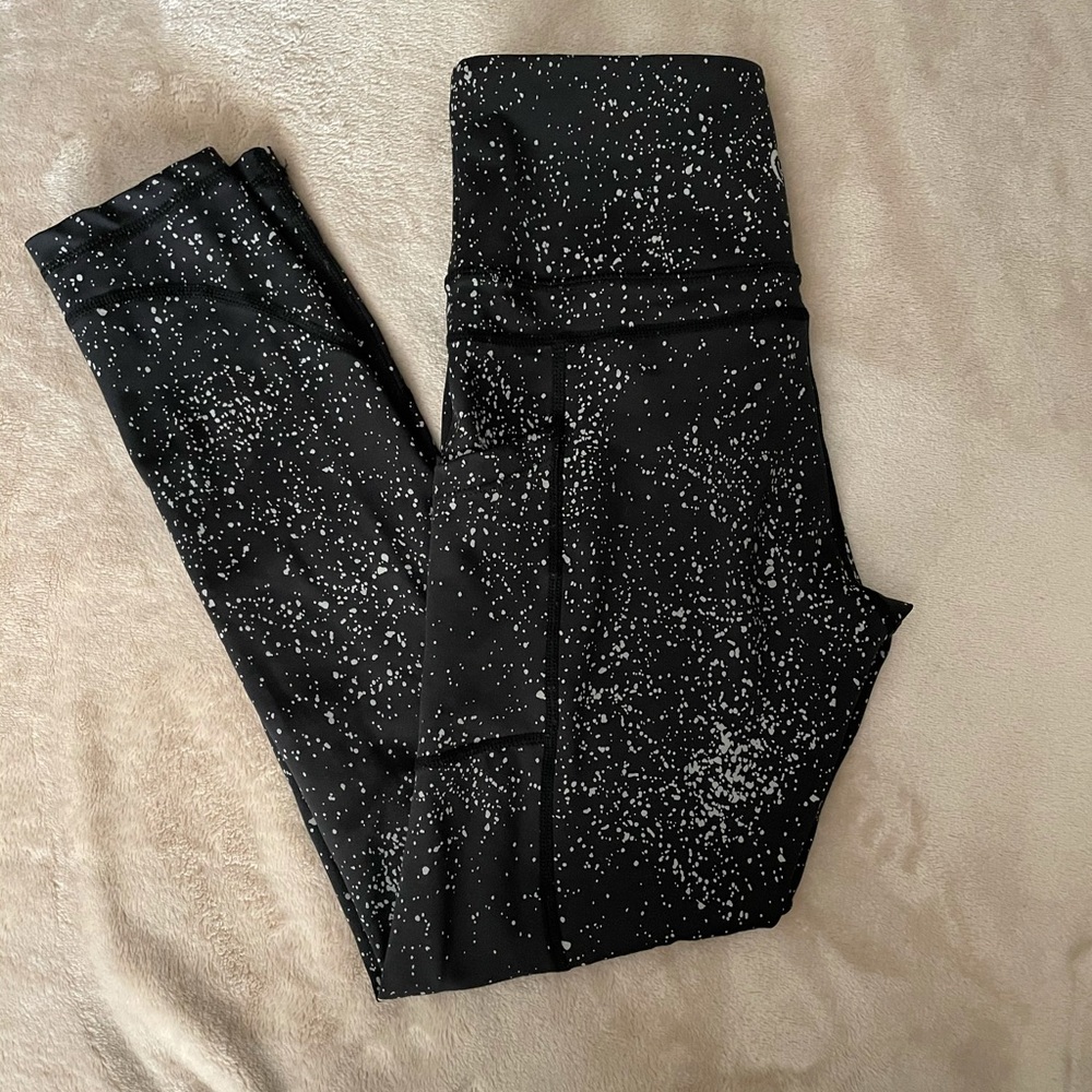 Zyia Black Reflective Pocket Light n Tight Hi-Rise